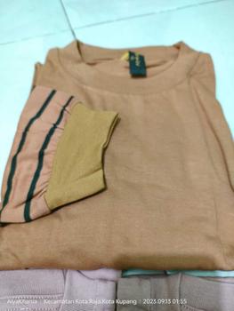 Product Review of QR PROJECT ID - KAOS POLOS OVERSIZE LENGAN PANJANG STRIPE SALUR WITH SLIT from A**a P**✨ 0