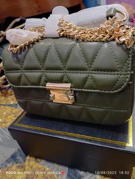Product Review of PAKET RESELLER PUSAT JIMSHONEY SEMARANG (ISI TAS JAM DOMPET) from U**a 2