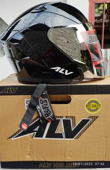 Product Review of HELM ALV ULTRON VISOR SILVER SNI ORIGINAL PRIA WANITA SNI from K**t B**🤪 0