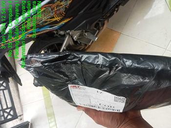 Product Review of Jas Hujan Ponco Anti Rembes Original HENDZ Mantel Hujan Pria Wanita Bahan PVC Karet Tebal Kuat Elastis Tahan air Dapat digunakan kembali Biru Cream Hijau Merah from A**n 1