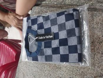 Product Review of Áo Thun Nam Nữ Màu Xanh Caro Ô vuông Nhỏ Chất cotong dệt Mịn mÁt Menswear Cổ Tròn Unisex from T**g M**h 0