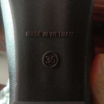 Product Review of Giày Bệt nhọn da sần đen/kem nơ cao su dẻo cho Nữ from N**g 1