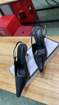 Product Review of Giày cao gót trơn khóa vàng Dingxiangfan - G130 - LinD Nữ DéP Shoes Shoes guoc  xinhsang from M**y 1