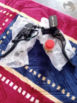 Product Review of Master Rem 1 Set Logo Laser Nimbul 1 Set Tabung Tipe Kotak Oval Tabung Pisah Big Logo Universal Cocok Semua Motor Bertabung Satu GSV from k**o 2
