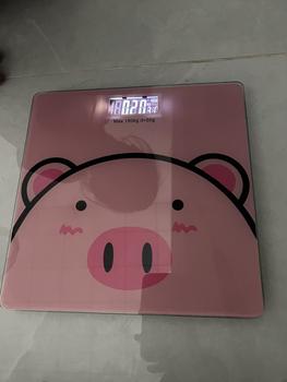 Product Review of Cân Điện Tử, cân sức khoẻ mặt kính hình chú heo  chịu lực 180kg from B** T**m ** 0