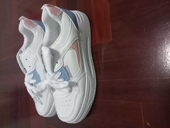 Product Review of ใหม่ รองเท้ากีฬาลำลองผู้หญิงทุกคู่สไตล์เกาหลี พื้นรองเท้าทนทานต่อการสึกหรอ มีสไตล์และระบายอากาศได้ดี from N**t S** T**a 1
