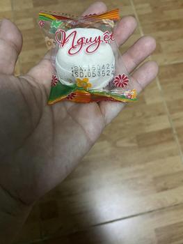 Product Review of 1kg (50 cái) Bánh in loại nhỏ (HSD 20 NGÀY) nhà nguyệt thơm ngon nhân dừa non và nhân đậu xanh ( 1kg hơn 50 bánh ) Cake from K** A** 1