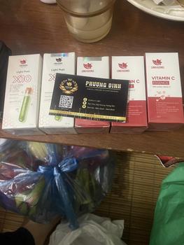 Product Review of Combo Tái Tạo và Vitamin C trắng da, mờ thâm, mờ nám tàn nhang, cải thiện mụn, se khít lỗ chân lông, cấp ẩm, sáng đều màu da. Không sưng, không lột, không đỏ (Hàng c/hãng). from N**à T** 0