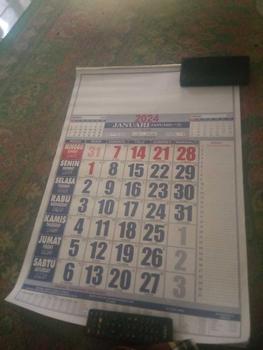 Product Review of KODE MDA 109 II Kalender Nasional 2025 KALENDER JUMBO 2025 / Kalender Dinding JUMBO 2025 41x60cm from f**a 1