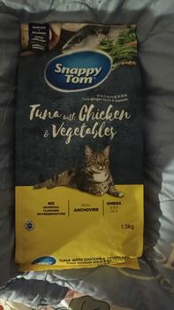 Product Review of Hạt khô cho mèo Snappy Tom 1.5kg -Oceanfish - Salom with Chicken - Tuna with Chicken & Vegetable from D**K 0