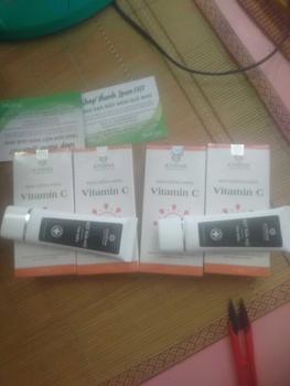 Product Review of KEM CHỐNG NẮNG VITAMIN C (Tặng nước hoa) PHÙ HỢP VỚI MỌI LOẠI DA Skincare Nữ Làm Đẹp Da from ♡**🐷 1