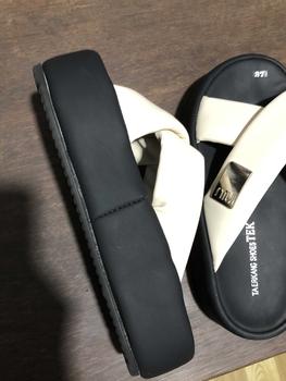Product Review of DÉP NỮ Đế Bằng THỜI TRANG D04 2 QUAI CHÉO CHẤT DA ĐẾ Cao Su CAO 5CM ÊM NHẸ CHỐNG TRƠN from g**i B** L**u 2