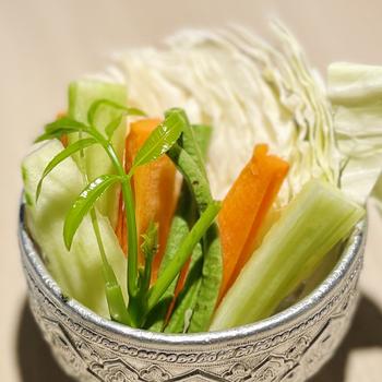 Product Review of Nhang trầm Hồng Ngọc Kỳ Nam Anh - Hộp 500 cây - 40cm - Loại phổ thông Dầu Thơm Phòng Nước Hoa from J**h 2