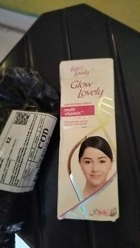 Product Review of Cream Glow & Lovely 46gr & 23gr Multivitamin Derma Glow Cream Pencerah Wajah from J**n 0