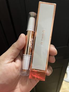 Product Review of O.TWO.O Glowing Color Shaping Light and Shadow Double-ended Repair Stick Stereo Highlight Concealer Bronzer Makeup Beige Contour Dark Brown Cosmetic Multicolor from G**y I**r 0