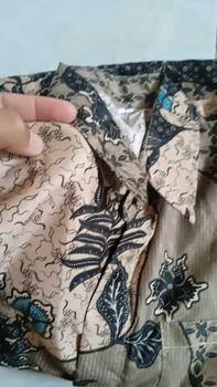 Product Review of KEMEJA BATIK PRIA LENGAN PANJANG EXCLUSIVE,ATASAN BATIK COWOK TERBARU, KEMEJA Katun PRIA Motif Baju Batik Mewah from B**e 2
