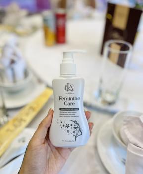 Product Review of La Cosmetics + Dung dịch vệ sinh +Feminine Care from H** H**G C**S 0