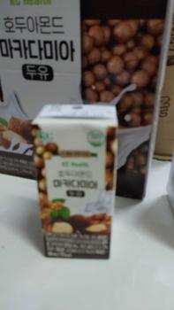 Product Review of 1 Thùng 16 Hộp Sữa Hạt Macca Óc chó Hàn Quốc, Hạnh Nhân Đỗ Đen from T**c D**g 1