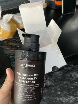 Product Review of DRCEUTICS Sữa Dưỡng Thể Hỗ Trợ Làm Sáng Da Body Lotion Healthy White (200g) Dưỡng Da Body from C**n 1