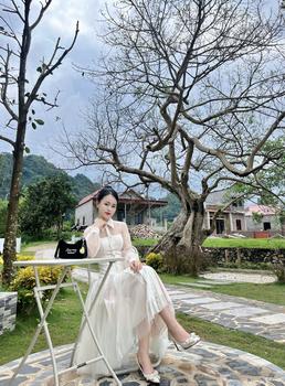Product Review of SÒ VINTAGE - LUCIE đầm ren phối lưới tay dài, cổ sơ mi from H**g b** đ** đ** 0