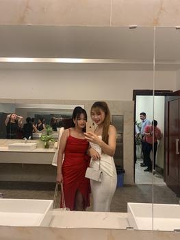 Product Review of Túi Xách Nữ Đeo Chéo Bag Clutch Đi Tiệc Cầm Tay Quai Kiềng Đính Đá BlingBling Màu Đen Màu Bạc Sang Chảnh Kèm Dây Xích Size 18 HÀNG CHUẨN QC Nhung Kem tuixach  thoitrang Khô sạch Nhẫn Đinh from B**h A**️ 1