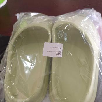 Product Review of O&Q Shoes รองเท้าแตะ EVA แบบสวม นิ่ม ใส่ใบ้าน รองเท้าเพื่อสุขภาพ พื้นหนา กันลื่น สำหรับผู้หญิงและผู้ชาย 102802 from N**5 0