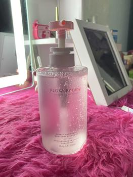 Product Review of [ Độc quyền live stream ] Sữa tắm dưỡng trắng da Niacinamide hương Hoa Anh Đào Flowery LADY 500ml from _**y 0