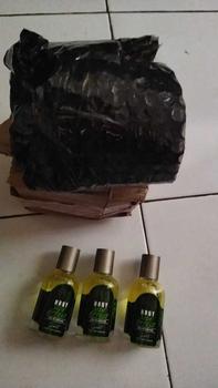 Product Review of PAKET HEMAT BELI 1 DAPAT 3 PARFUM H12NY SIDE EFFECT WANGI TAHAN ISI 30ML UNISEX from u**7 0
