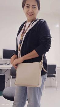 Product Review of Evarose New Shoulder Bag Sling Bag Casual Plain Medium Bag For Women from G**️ 2