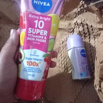 Product Review of NIVEA Body Care Package - Extra Bright 10 Super Vitamins + Shaveless Deodorant - Mampu  Mencerahkan Ketiak dan Melembutkan Kulit from u**8 0