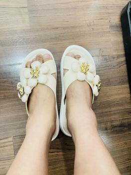 Product Review of รองเท้าแตะ ผู้หญิง แบบสวม กันลื่น  พื้นนิ่ม ใส่สบาย T-2306 from 💧** พ**💧 0