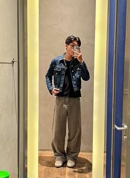 Product Review of FABULOUS Set Denim Gồm Áo Khoác Jean Form Unisex Và Quần Ống Rộng , Màu Đen/ Xám Cement Menswear Ong Có Túi from S** 1