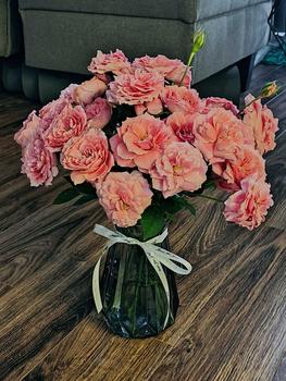 Product Review of [28-23-18 cm] Bình cắm hoa dáng ly thuỷ tinh trang trí phòng khách - Lọ hoa decor bàn tiệc sang trọng, ly cắm hoa thuỷ tinh trong suốt nhiều size Thủy Tinh from J** B** S** 1