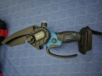 Product Review of [NEW 2025] Bộ Máy Cưa Xích 2 PIN 5 CELL Cầm Tay MAKITA 199V Lõi Đồng Mạnh Mẽ Bền Bỉ, Hệ Thống Bơm Nhớt Tự Động Tiết Kiệm Tiện Lợi Cho Gia Đình, BH 12 Tháng from L**n 1