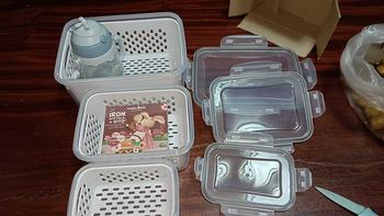 Product Review of Live-กล่องถนอมอาหารในตู้เย็น มีกระชอนแบบถอดได้และมีฝาปิด จัดระเบียบตู้เย็น พิเศษสำหรับเก็บผักผลไม้และเนื้อสัตว์ คงความสดใหม่ของอาหาร from N**e N**a 1