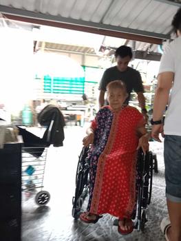 Product Review of รถเข็นผู้สูงอายุ wheelchair รถเข็นนั่งเข็มขัดนิรภัยแบบพับสำหรับผู้สูงอายุแบบพกพาการเดินทางน้ำหนักเบาเป็นพิเศษรถเข็นเบา รถเข็นช่วยเดินผู้สูงอายุ from k**n 1