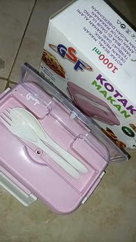 Product Review of Kotak Tempat Makan Lunch Box Tempat Makan Bekal Set Sendok Garpu from 𝗮** 0