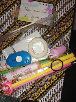 Product Review of Pouch Set alat tulis viral alat-alat sekolah aesthetic Pulpen pensil penggaris dll Penghapus Rautan Stationery from b**s 0