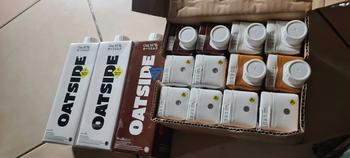 Product Review of OATSIDE Mix Cap Oat Milk Barista Blend Chocolate Coffee 200ml (6pcs) (Kemasan Tutup Botol) | Susu Oat Barista Blend Cokelat Kopi from D**i K**a P**i 1