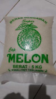 Product Review of 50 pcs plastik beras 5kg  dgn tentengan gambar melon dan rajalele (isi 50pcs) from 🥶** 0