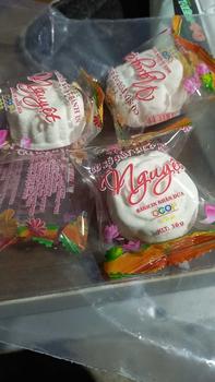 Product Review of 1kg (50 cái) Bánh in loại nhỏ (HSD 20 NGÀY) nhà nguyệt thơm ngon nhân dừa non và nhân đậu xanh ( 1kg hơn 50 bánh ) Cake from X**n T**g V** 0