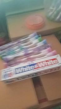 Product Review of 20 bàn chải lông mềm Sunree và 1 Kem đánh răng White&White 150g from N**N T**H T** 0