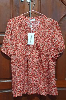 Product Review of Everything แบรนด์เอฟเวอรี่ติง - เสื้อผู้หญิงคอวีตีเกล็ดหน้าอก กระดุมหน้า แขนสั้น ใส่ได้ทุกโอกาส มีไซซ์ XS-3XL หน้าผ้า 36-48 (6211) from ว**🏡 0