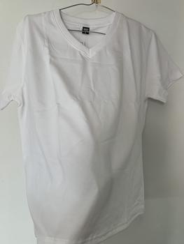 Product Review of ÁO BABYTEE NỮ CỔ TIM TRƠN FORM  DỄ PHỐI ĐỒ ĐI HỌC, ĐI CHƠI, ĐI LÀM CHẤT LIỆU COTTON MỀM MỊN THOÁNG MÁT BBT25 Top Women Cổ Tròn giặt bằng nước lạnh tối giản from Đ** c**g T** 3
