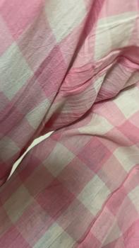 Product Review of Set bộ dài caro hồng cổ nhọn viền ren chất vải thô cotton nhăn by Channg Bee from 𝐿** 𝑇** 0
