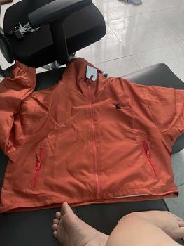 Product Review of ÁO KHOÁC DÙ CROPTOP CÓ NÓN HÌNH THÊU, có khoá 1 đầu k có 2 khoá mn lưu ý Nữ Jacket Women from m**m 0