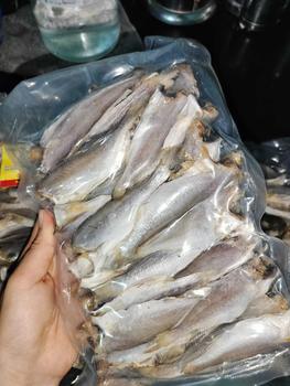 Product Review of 1Kg KHÔ CÁ ĐÙ NHỎ VỊ MẶN CÀ MAU (Khách thích ăn cá nhỏ, mặn mình ủng hộ Út nhé) from N** n** 0
