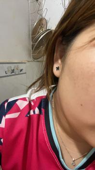 Product Review of Bông tai 4 lá sơn đen bạc ta hai kích cỡ nhỏ và nhỡ cho nữ - tiệm bạc nhỏ của minee from V** B** 0