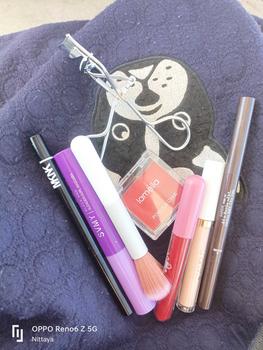 Product Review of [COD & ชุดเครื่องสำอาง 20 ชิ้น] ชุดแต่งหน้าทั้งหมด 20 ชิ้น ดินสอMascara+Concealer+Eyeliner+Blush+Eyebrow + ลิปกลอส + คลิป + แปรง กันน้ำ ติดทนนาน ไร้ที่ติ ชุดแต่งหน้าบนใบหน้า from N**a ❤**️ 1