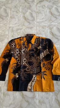 Product Review of PRABU KUNING Kemeja Batik Pria Modern / Batik Solo Alusan / Batik Kondangan Terbaru / Batik Kantoran / seragam Batik / Baju Kantor / BAJU BATIK TRENDY from 𝑒**• 0